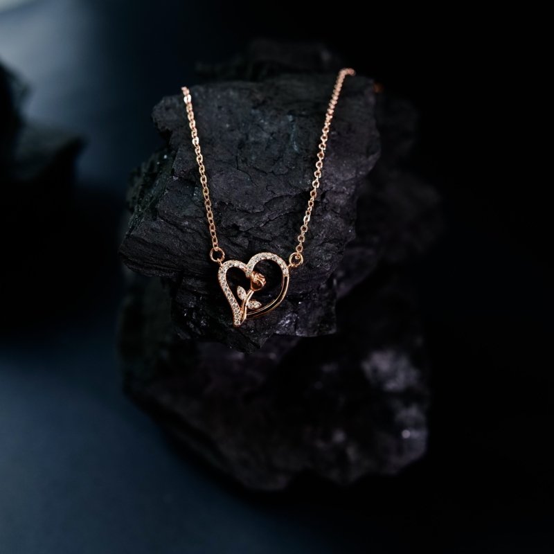 Dazzling Heart and Rose Necklace